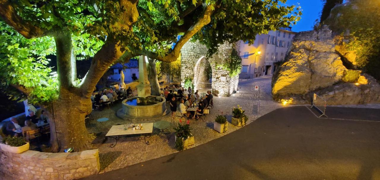 Hotel Restaurant Des Deux Rocs เซญองส์ ภายนอก รูปภาพ
