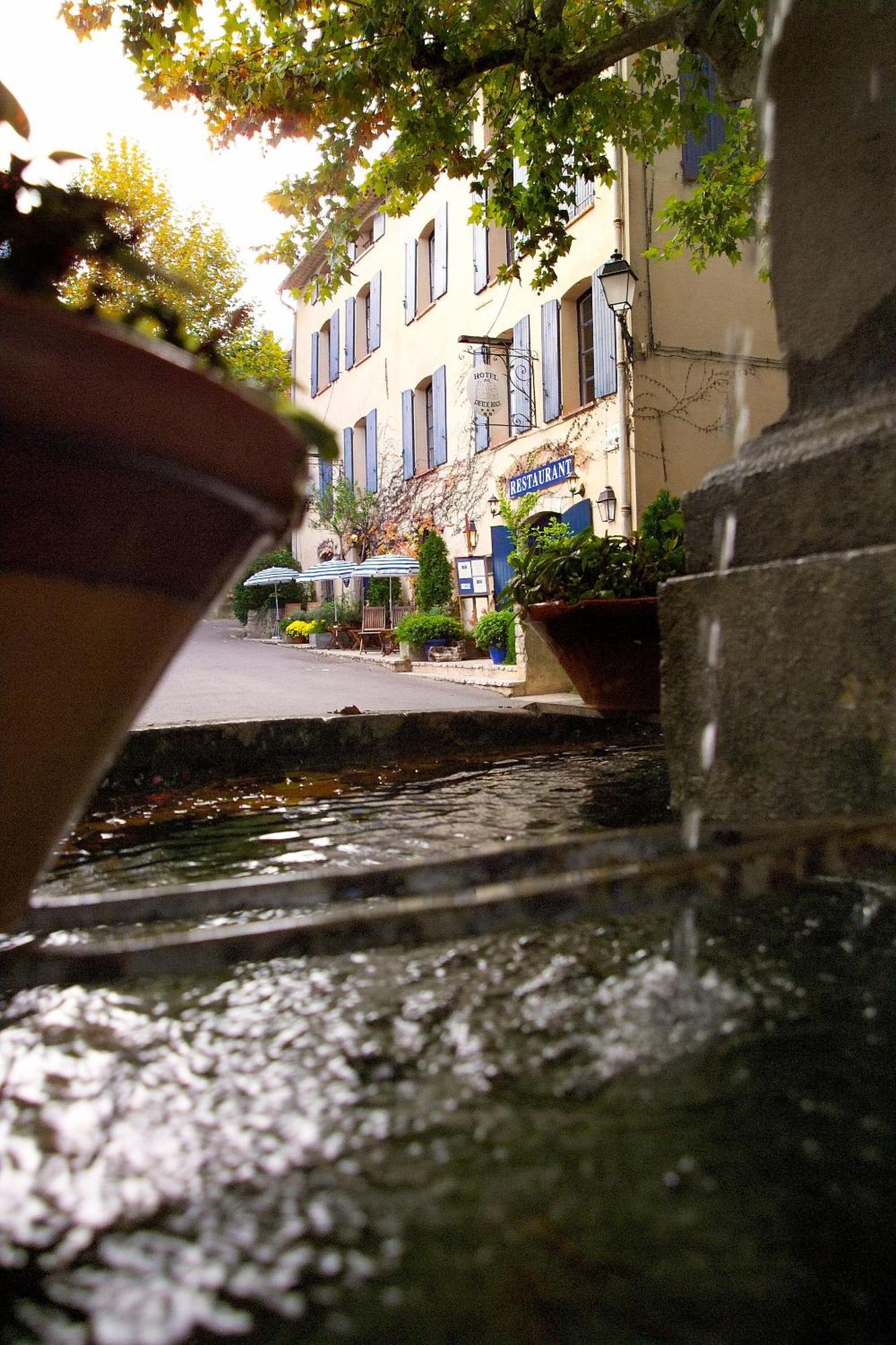Hotel Restaurant Des Deux Rocs เซญองส์ ภายนอก รูปภาพ